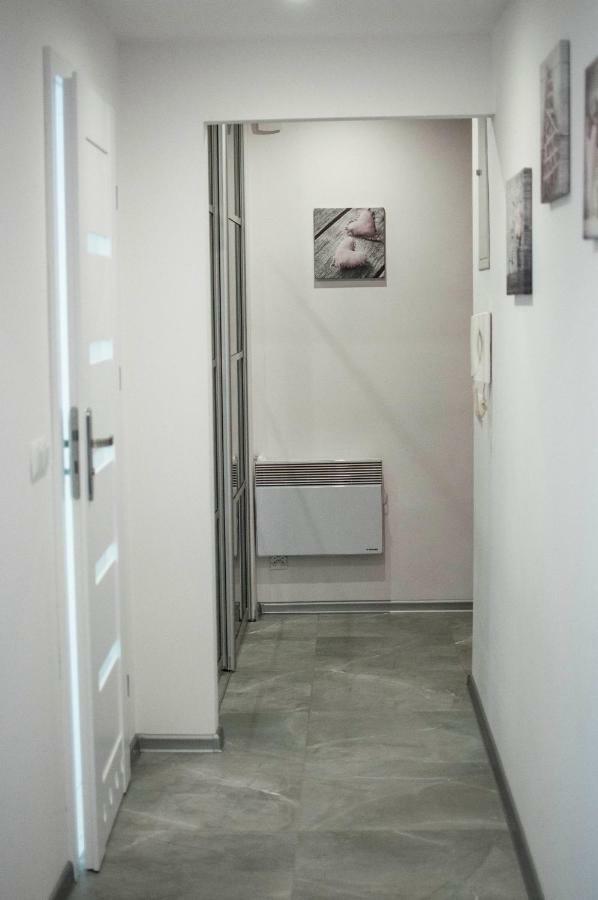 Cracow Jacuzzi Apartments - Silver Room Краков Экстерьер фото